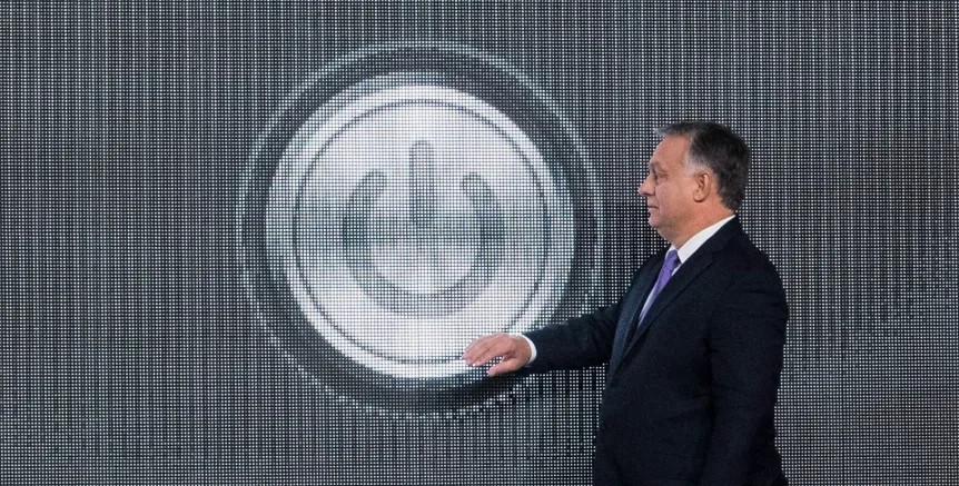 TOrbán Viktor miniszterelnök egy gyáravatáson 2017. október 30-án – Fotó: Szigetváry Zsolt / MTI Orbán Viktor miniszterelnök egy gyáravatáson 2017. október 30-án – Fotó: Szigetváry Zsolt / MTI<br />